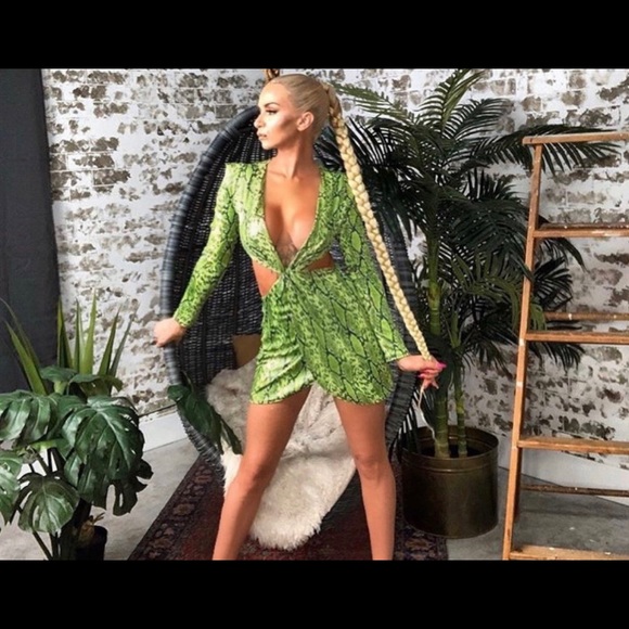 FASHION NOVA NEON SNAKE CUT OUT KYLIE - Picture 2 of 4